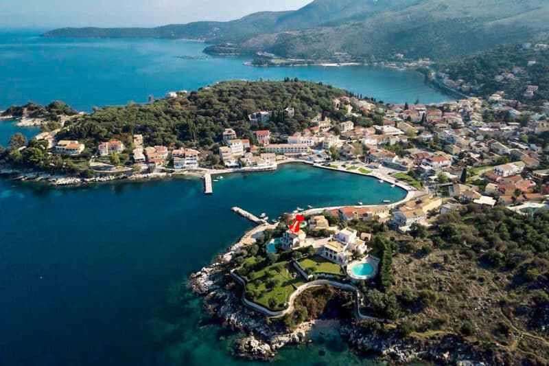 3 villas en bord de mer à Kassiopi, Corfou, à vendre in 39.79025081637,19.922165876721,14
