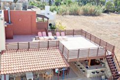 Apartment hotel with direct beach access in Crete 7