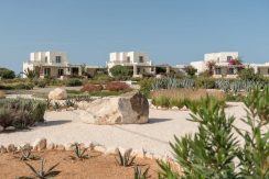 Villa in Crete 7 Villas Complex Hotel in Paros near the sea 1