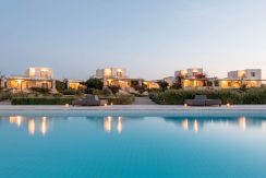 Villa in Crete 7 Villas Complex Hotel in Paros near the sea 4