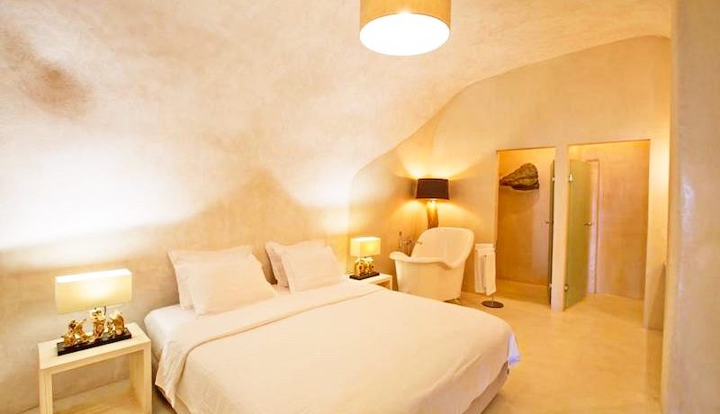 2 Caldera Cave Houses at Oia Santorini for Sale 2