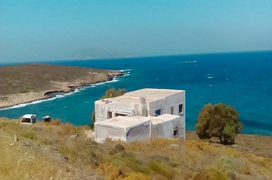 Beachfront house for sale in Ios - Cyclades