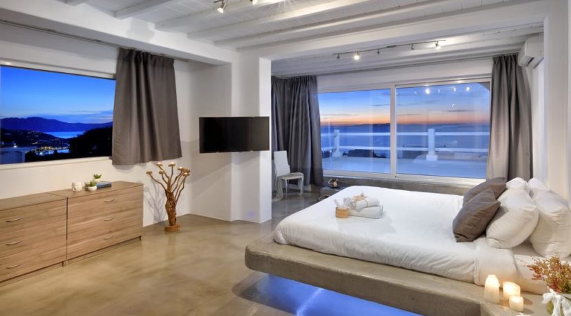 Super Villa in Mykonos with 5 Bedrooms and Sea Views 14