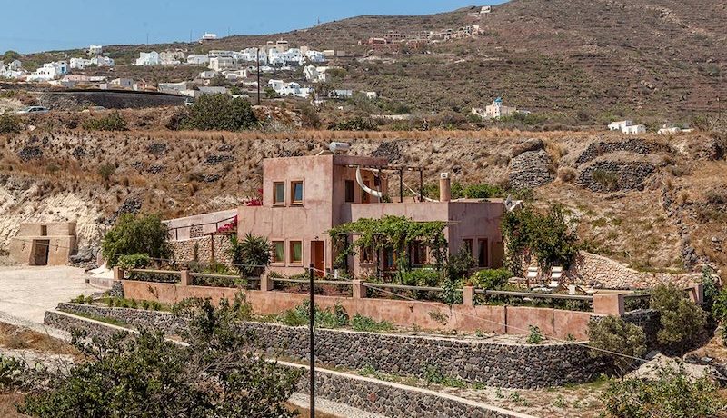 Villa at Foinikia of Oia in Santorini 11