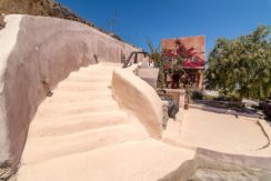 Villa at Foinikia of Oia in Santorini 23