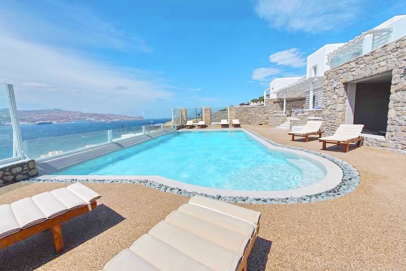 Hotel at Mykonos with 26 bedrooms EXCLUSIVE FOR SALE