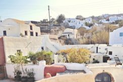 Villa at Finikia area of Oia, Santorini 14