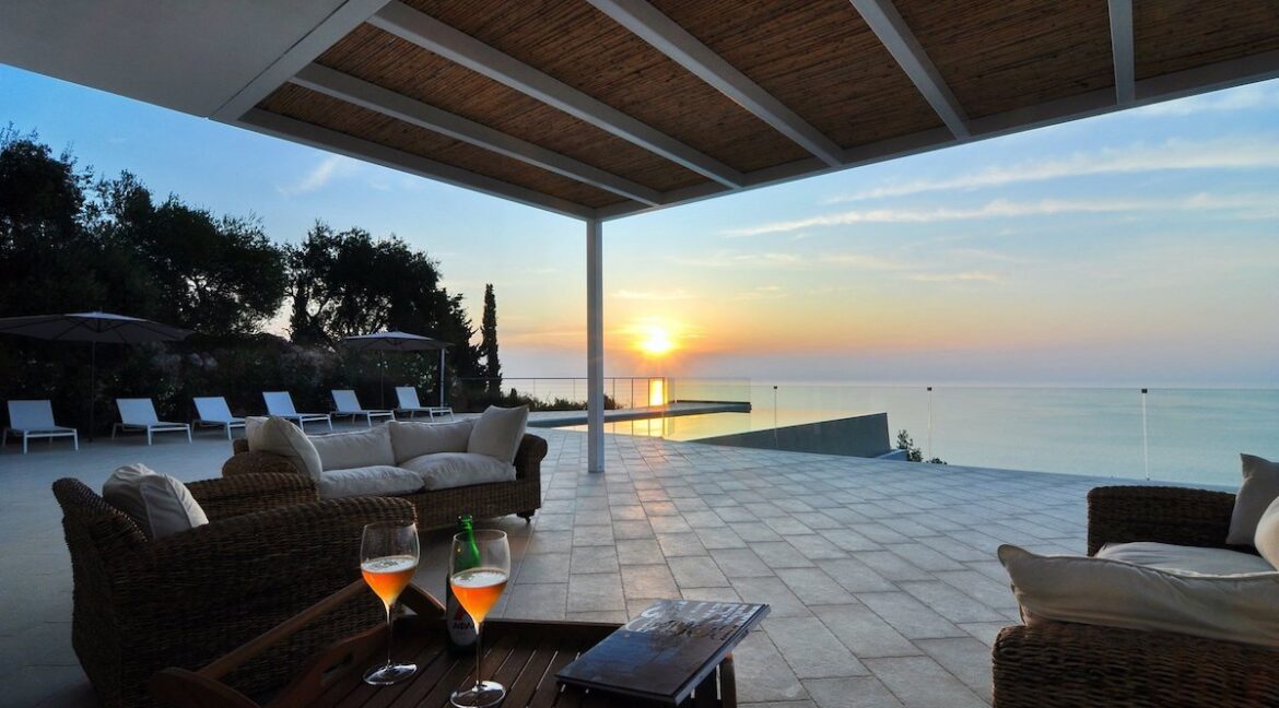 Luxury Villa In Corfu 4