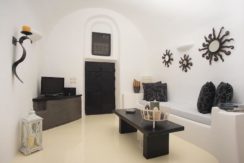 House for Sale in Santorini 18