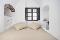 House for Sale in Santorini 8