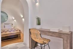 Super Lux Villa in Oia Santorini for Sale 10