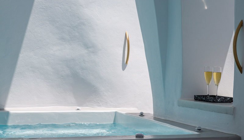 Super Lux Villa in Oia Santorini for Sale 15