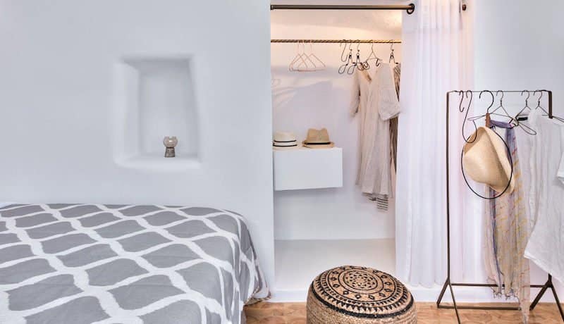 Super Lux Villa in Oia Santorini for Sale 5