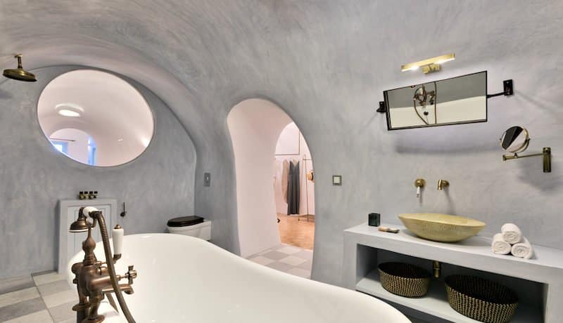 Super Lux Villa in Oia Santorini for Sale 7