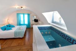 Hotel for sale in Santorini1