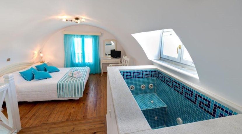 Hotel for sale in Santorini1