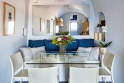 Luxury Cave House at Oia Santorini 16