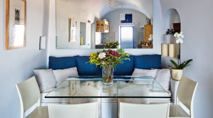 Luxury Cave House at Oia Santorini 16