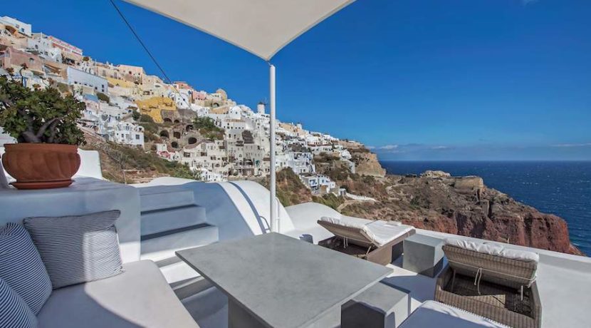 Luxury Cave House at Oia Santorini 24