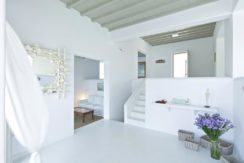 Luxury-Villa-in-Kalafatis-Mykonos-15