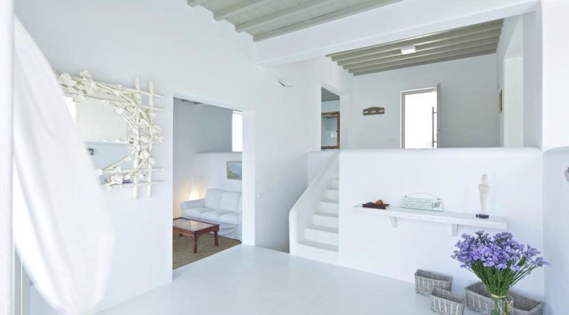 Luxury-Villa-in-Kalafatis-Mykonos-15