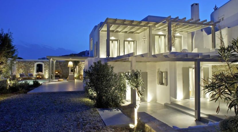 Luxury-Villa-in-Kalafatis-Mykonos-22