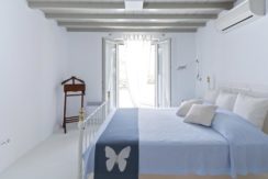 Luxury-Villa-in-Kalafatis-Mykonos-7