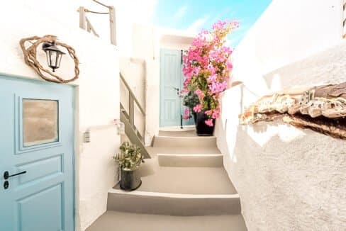 Studio Apartment at Pyrgos Santorini 3