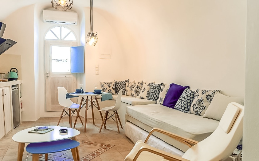 Studio Apartment at Pyrgos Santorini
