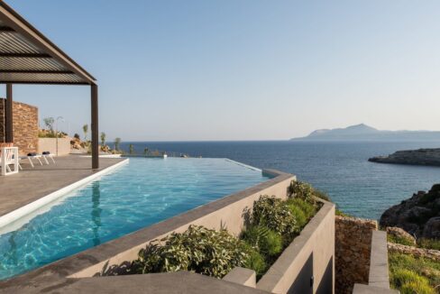 Seafront Villa in Crete. Property for sale in Crete Chania, property for sale in Greece beachfront