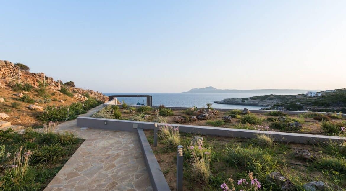 Amazing Seafront Villa in Crete. Property for sale in Crete Chania, property for sale in Greece beachfront 4