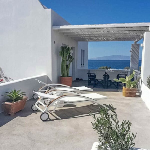 Grande villa en bord de mer à Baxedes Santorin in 36.475444981412,25.412362805957,14