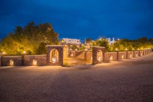Hotel for sale in Santorini 11