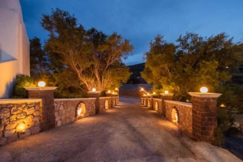 Hotel for sale in Santorini 12