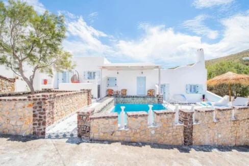 Hotel for sale in Santorini 17