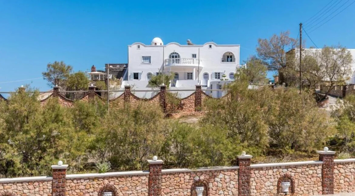 Hotel for sale in Santorini 2