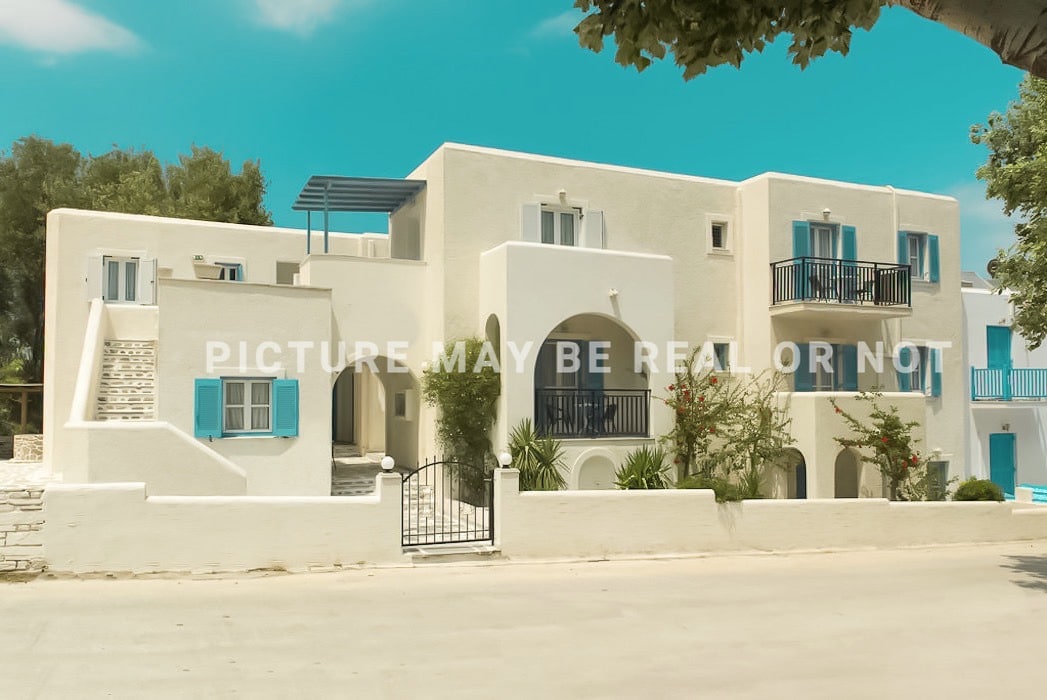 2 star hotel in the center of Paros town, just steps from the sandy beach