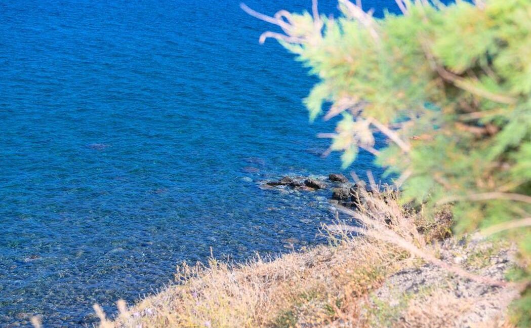 Beachfront Villa Santorini, Property in Santorini by the sea 15