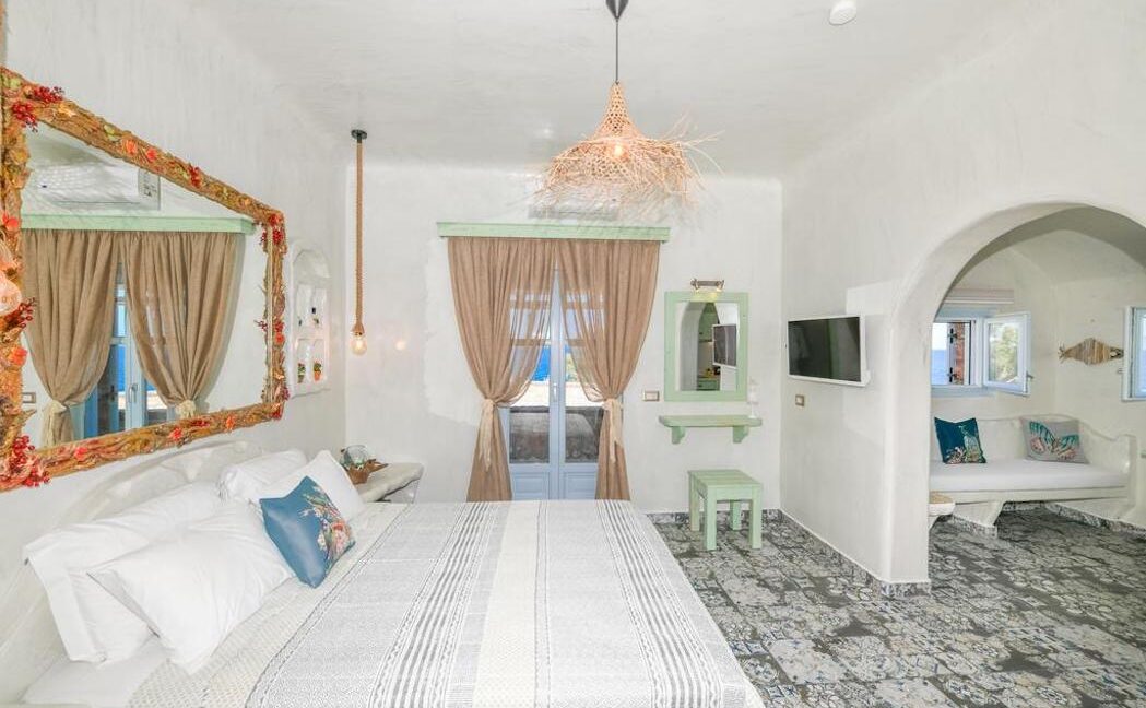 Beachfront Villa Santorini, Property in Santorini by the sea 3