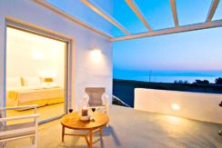 Boutique hotel of 5 Apartments at Finikia of Oia, Santorini 3