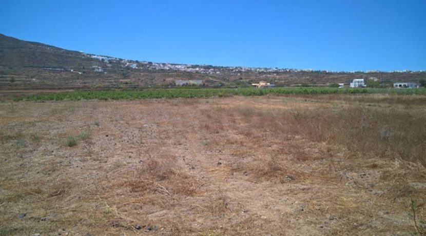 Land To built near Oia in Santorini, Baxedes area4