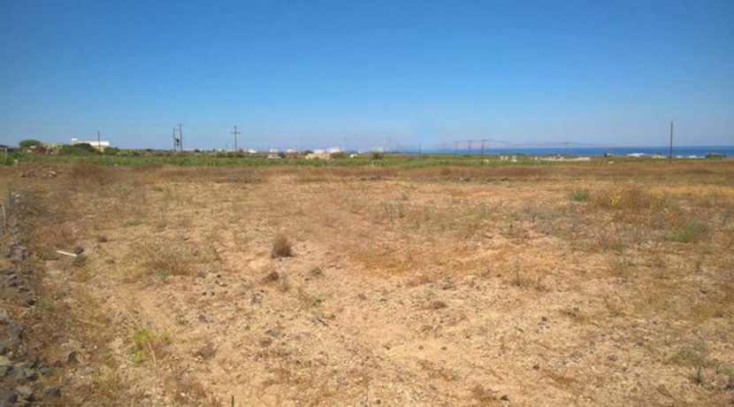 Land To built near Oia in Santorini, Baxedes area5