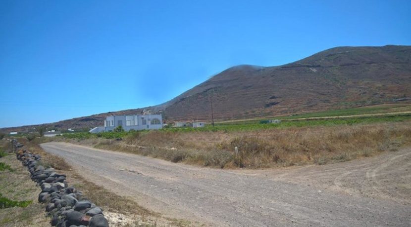 Land To built near Oia in Santorini, Baxedes area8