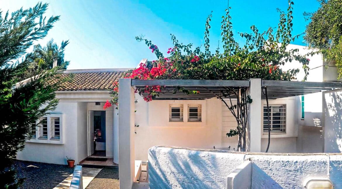 Villa by the sea in Corfu, Barbati, Homes in Corfu 4
