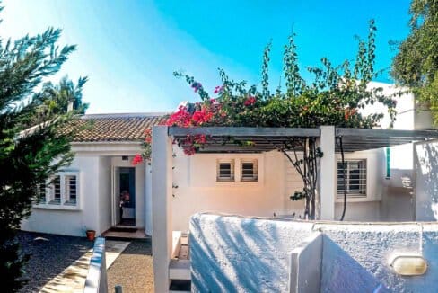 Villa by the sea in Corfu, Barbati, Homes in Corfu 4