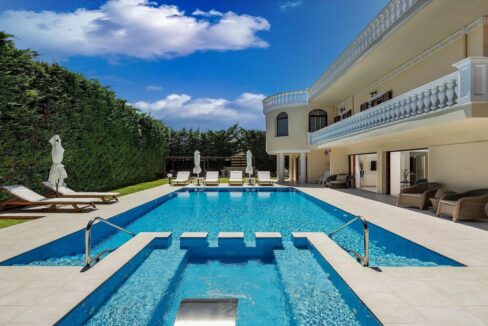 luxury villa crete