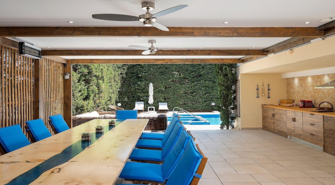 Great Luxurious Classic Greek Style Villa In Crete Chania