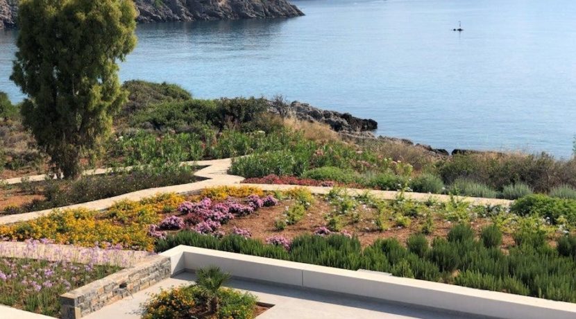 Seafront Luxury Villa 450 m² in Crete, Agios Nikolaos:Amazing location, just in front the amazing sea. Super luxury villas on the sea at Crete 1