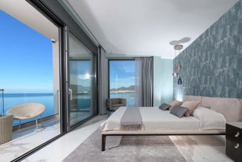 Seafront Luxury Villa 450 m² in Crete, Agios Nikolaos:Amazing location, just in front the amazing sea. Super luxury villas on the sea at Crete 4