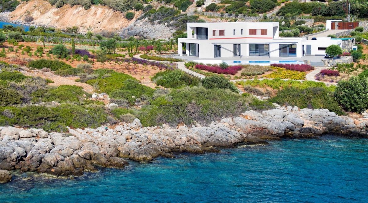 Seafront Luxury Villa in Crete, Agios Nikolaos 1